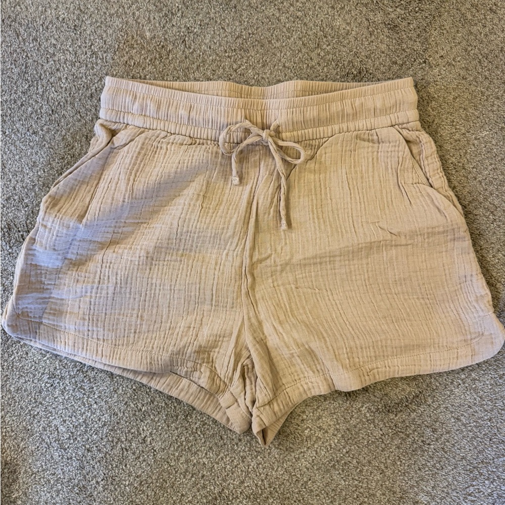 H&M High Waist Linen Beige Shorts